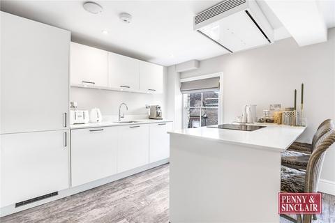 2 bedroom apartment to rent, Bell Street, RG9 2BA