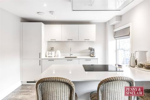 2 bedroom apartment to rent, Bell Street, RG9 2BA