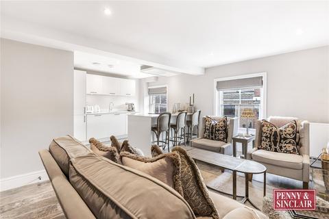 2 bedroom apartment to rent, Bell Street, RG9 2BA