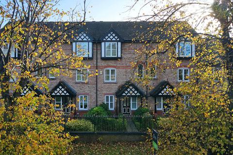 3 bedroom townhouse for sale, Cranford Avenue, Knutsford, WA16