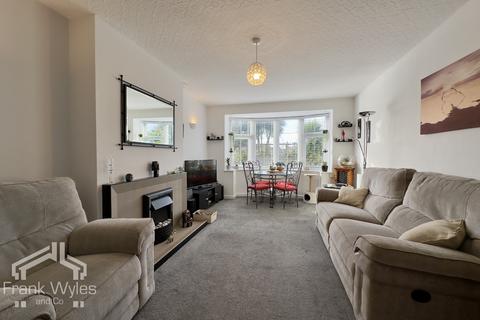 2 bedroom apartment for sale, Warwick Road, Lytham St Annes, Lancashire