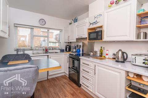 2 bedroom apartment for sale, Warwick Road, Lytham St Annes, Lancashire