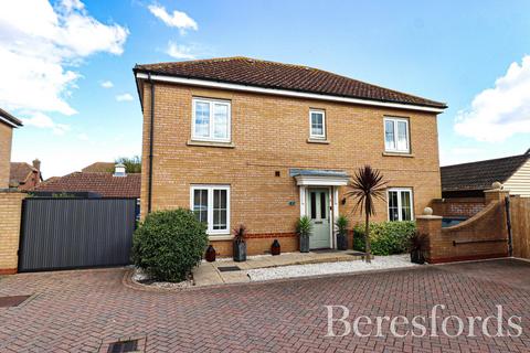 4 bedroom detached house for sale, Fels Way, Mayland, CM3