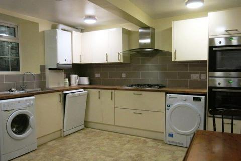 6 bedroom terraced house to rent, 1 Alexandria Crescent, Viaduct, Durham City