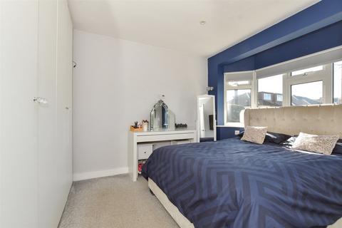 11 Carruthers Drive, Wickford, SS11 7EY