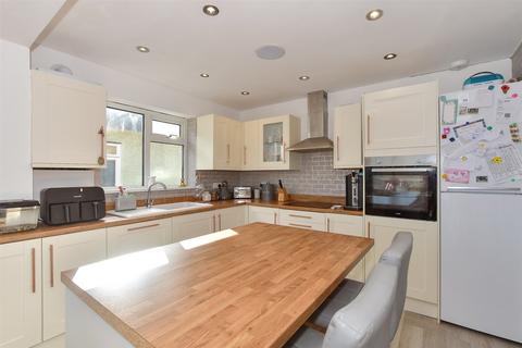 11 Carruthers Drive, Wickford, SS11 7EY