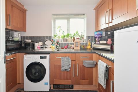 2 bedroom flat for sale, Ash Wood Court, Chorley PR7