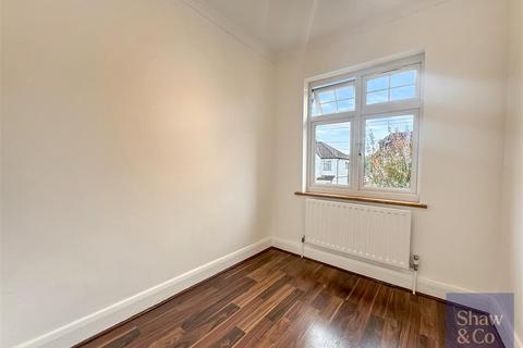 14 Priory Road, Hounslow, TW3 2RA