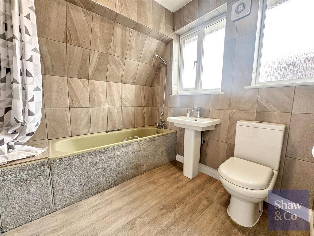 Bathroom.jpeg