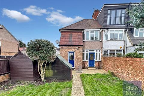 14 Priory Road, Hounslow, TW3 2RA