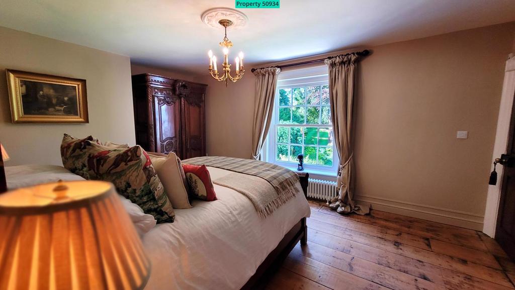 Gently wake up to the sound of bird song