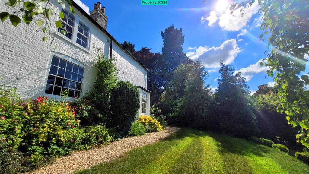 Stunning elevated position within the Wolds
