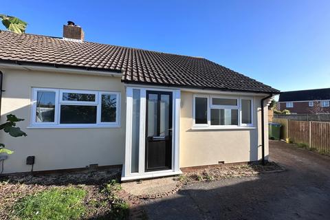 3 bedroom bungalow to rent, Tangyes Close, Fareham