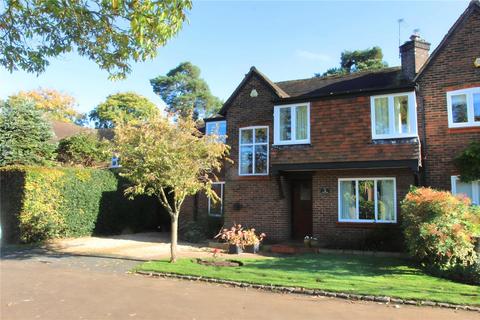 4 bedroom semi-detached house for sale, Oatlands Close, Weybridge, Surrey, KT13