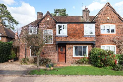 undefined, Oatlands Close, Weybridge, Surrey, KT13