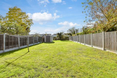 2 bedroom semi-detached bungalow for sale, Laburnum Avenue, Wickford, Essex