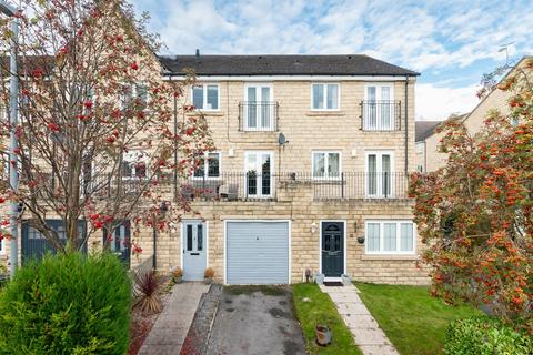 4 bedroom terraced house for sale, Grenoside View, Kirkburton, HD8