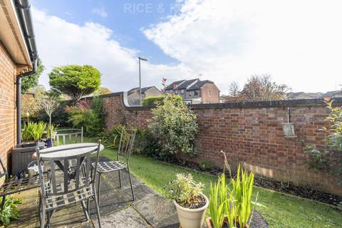 undefined, Henbit Close, Tadworth KT20