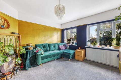 3 bedroom maisonette for sale, Studland Road, London, W7