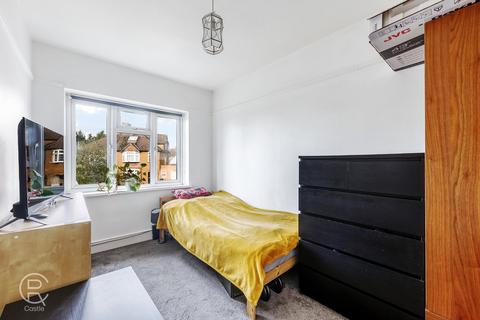 3 bedroom maisonette for sale, Studland Road, London, W7