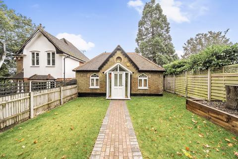 2 bedroom bungalow for sale, Broomhill Road, Orpington