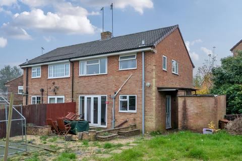 3 bedroom semi-detached house for sale, Banbury,  Oxfordshire,  OX16