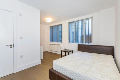 3 bedroom flat to rent, Old Street, London EC1V