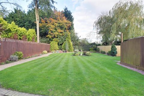 5 bedroom detached house for sale, The Willows, Hessle