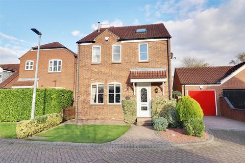 5 bedroom detached house for sale, The Willows, Hessle