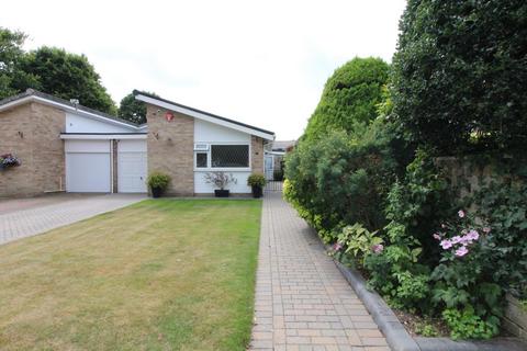 2 bedroom bungalow for sale, Oakleigh Way, Highcliffe