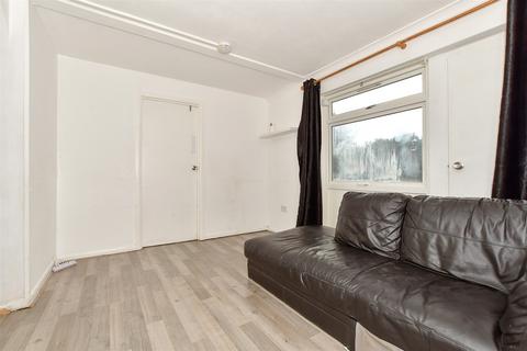 33 Copinger Close, Canterbury, CT2 7DJ