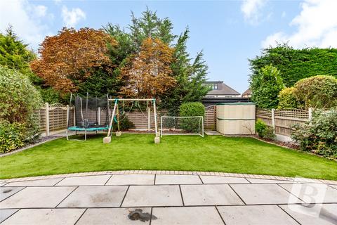 21 Roseacre Close, Hornchurch, RM11 3NJ