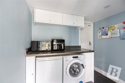 21 Roseacre Close, Hornchurch, RM11 3NJ