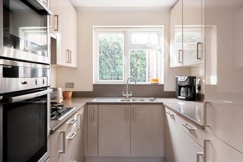 3 Beckets Square, Berkhamsted, HP4 1BZ