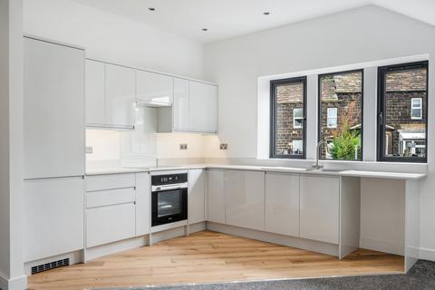 1 bedroom flat for sale, Brookland House, Harper Lane, Yeadon, Leeds, West Yorkshire, LS19