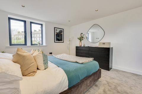 1 bedroom flat for sale, Brookland House, Harper Lane, Yeadon, Leeds, West Yorkshire, LS19