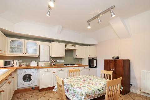 2 bedroom flat for sale, Park Street, Ripon