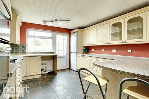 3 bedroom terraced house for sale, Lonsdale Road, Stevenage