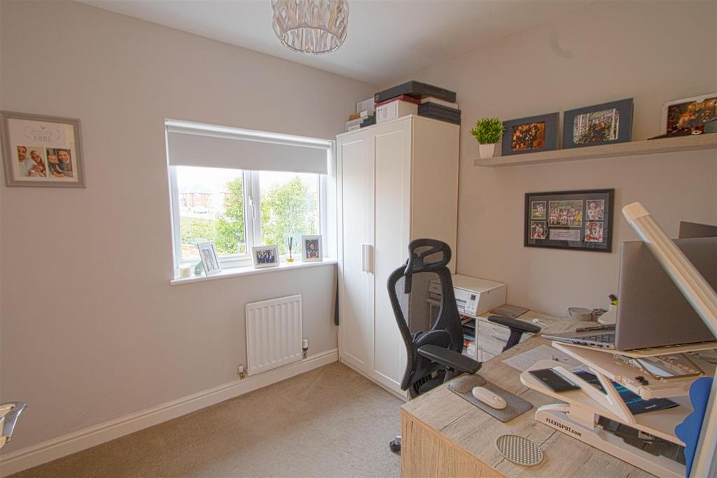 BEDROOM 4.jpg
