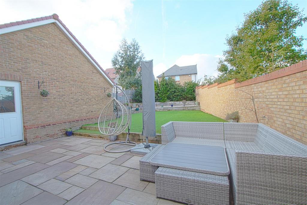 GARDEN1.jpg