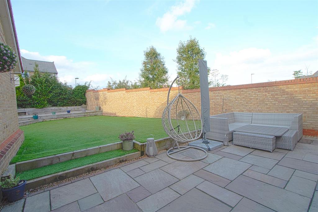 GARDEN2.jpg