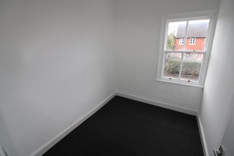 3 bedroom terraced house to rent, Shobnall Road , Burton upon Trent DE14