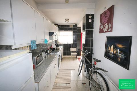 3 bedroom house for sale, Derby Avenue, London, N12