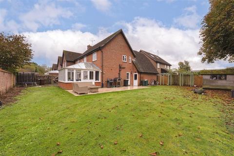 4 bedroom detached house for sale, Caysers Croft, East Peckham, Tonbridge