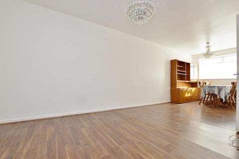 3 bedroom terraced house to rent, Webb Gardens, Plaistow, London, E13 8SR