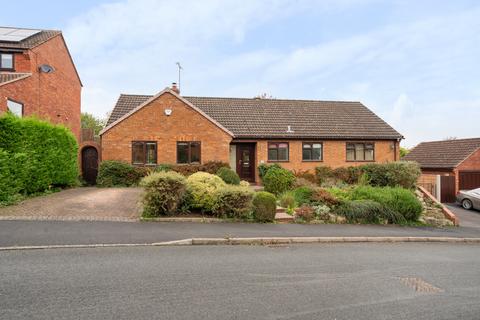 3 bedroom detached bungalow for sale, Box Tree Close, Defford, Worcester, Worcestershire