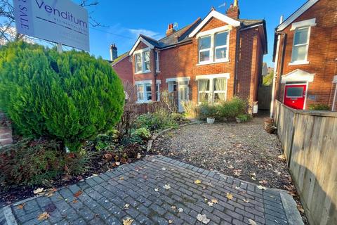 3 bedroom semi-detached house for sale, Coombe Road, Salisbury