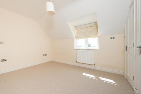 3 bedroom house to rent, Moorland Road, Witney, Oxfordshire, OX28