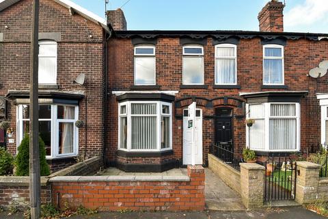 3 bedroom terraced house for sale, Railway Road, Chorley PR6