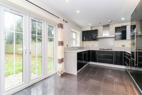 4 bedroom townhouse for sale, Colnhurst Road, Watford, WD17